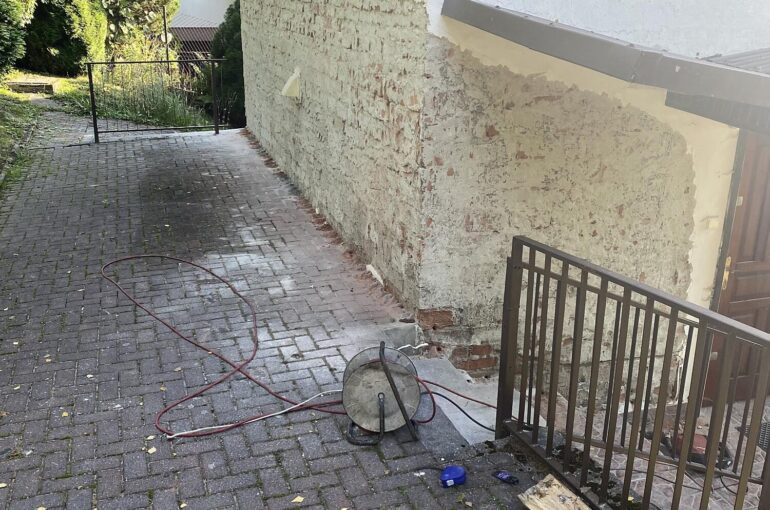Izolacja pozioma metodą iniekcji krystalicznej Międzybrodzie